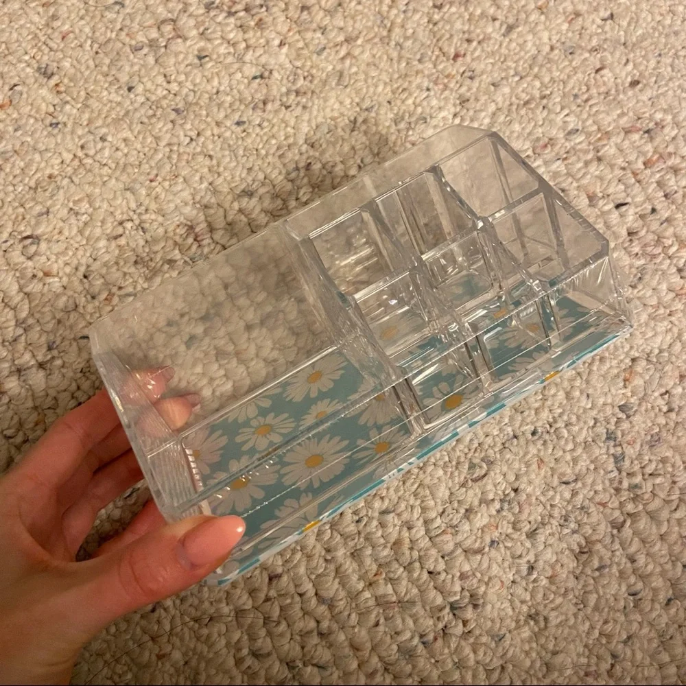 Clear Acrylic Daisy Cosmetic Organizer